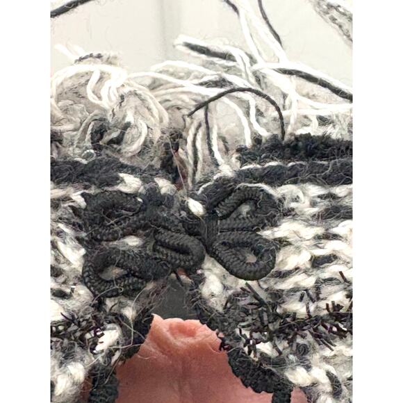 Chico’s Open Front Gray Black Cardigan Lace Trim Frayed Edges Size 2 or Womens L - Picture 4 of 7